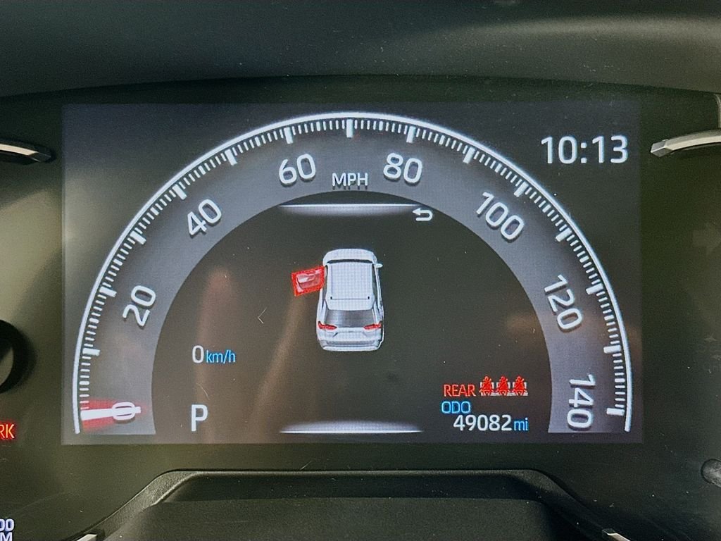 Used 2023 Ice Toyota LE image 12