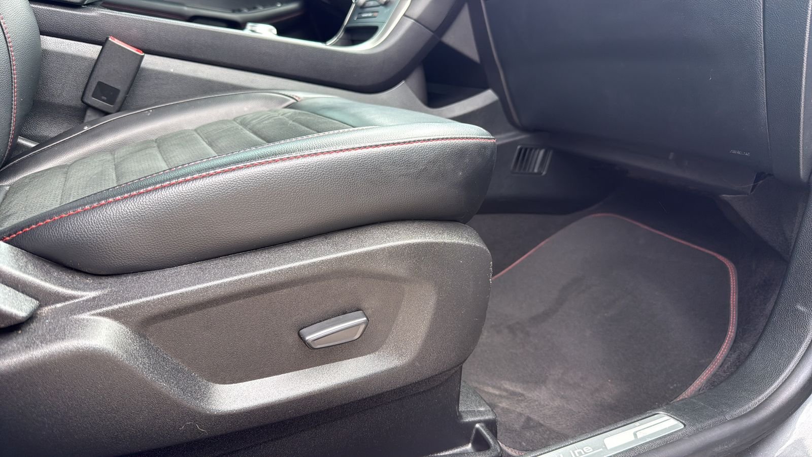 Used 2023 Gray Ford ST Line image 20