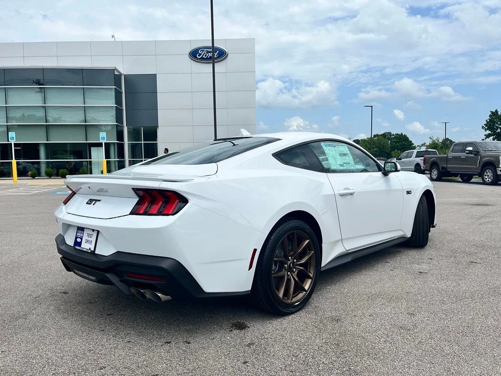 New 2026 White Ford GT image 5