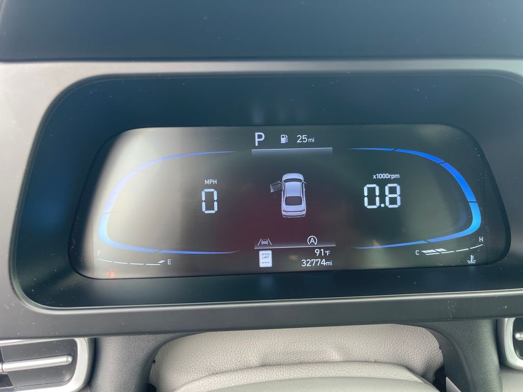 2025 Hyundai Elantra SE - Photo 18