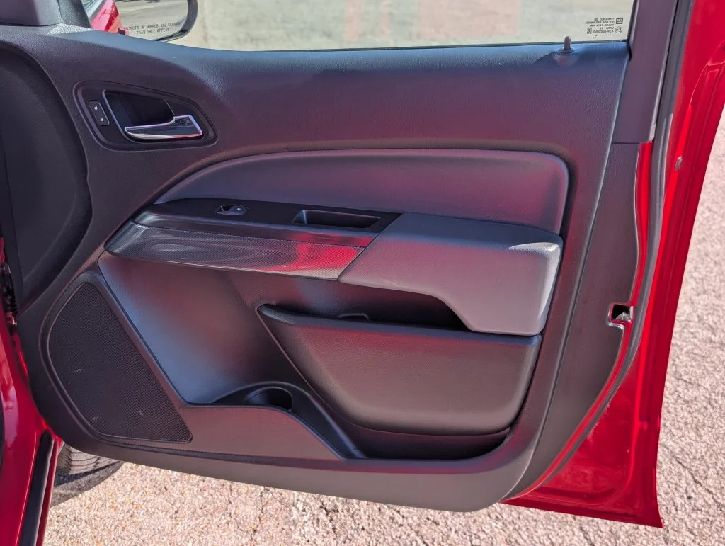 Used 2020 Red Chevrolet Z71 image 33