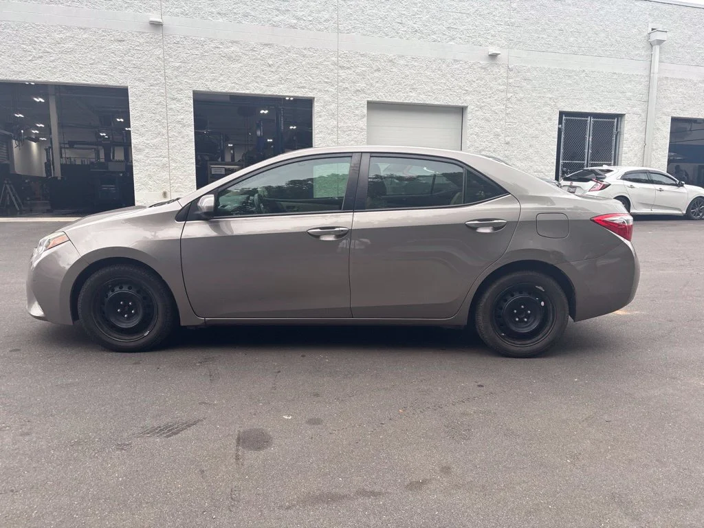 Used 2015 Brown Toyota LE image 6