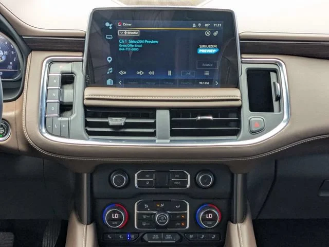 Used 2023 Iridescent Pearl Tricoat Chevrolet High Country image 20