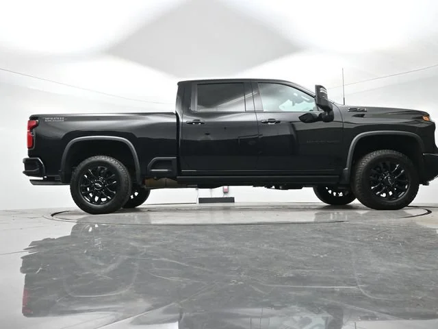 Used 2025 Black Chevrolet LTZ image 32