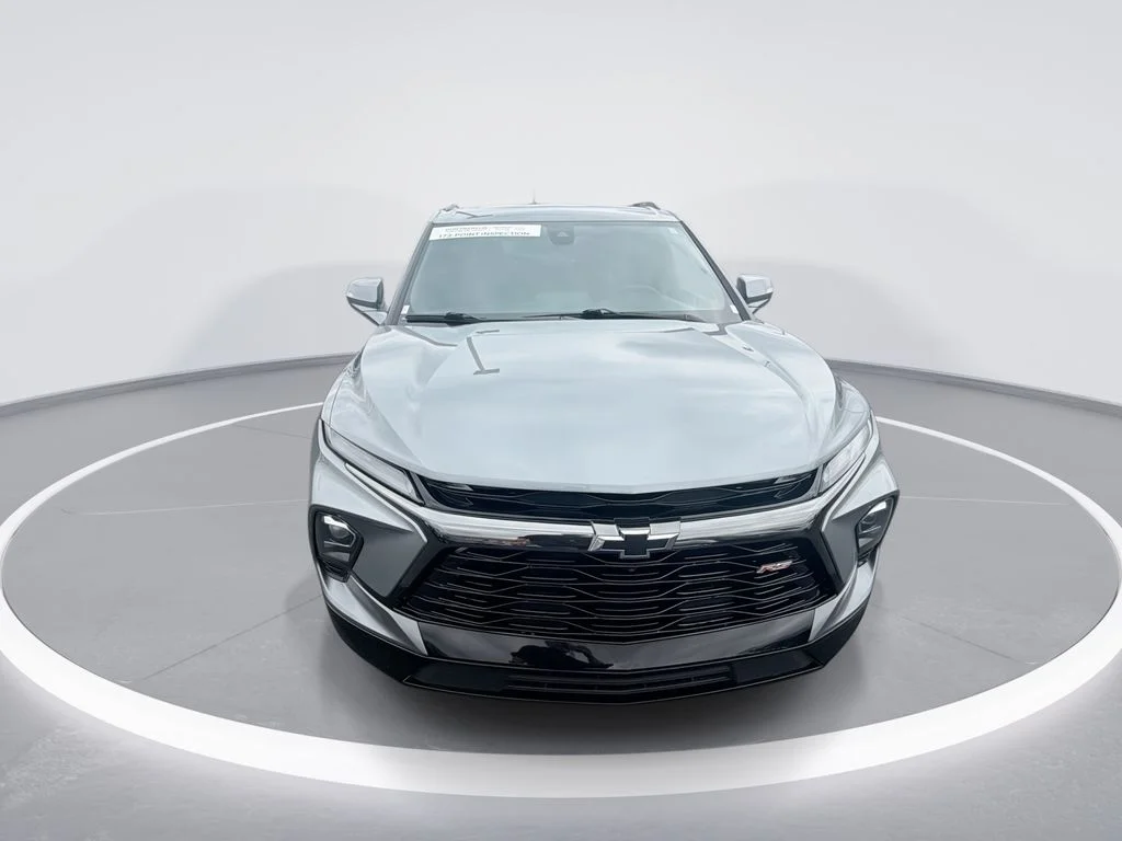 Used 2024 Gray Chevrolet RS image 3