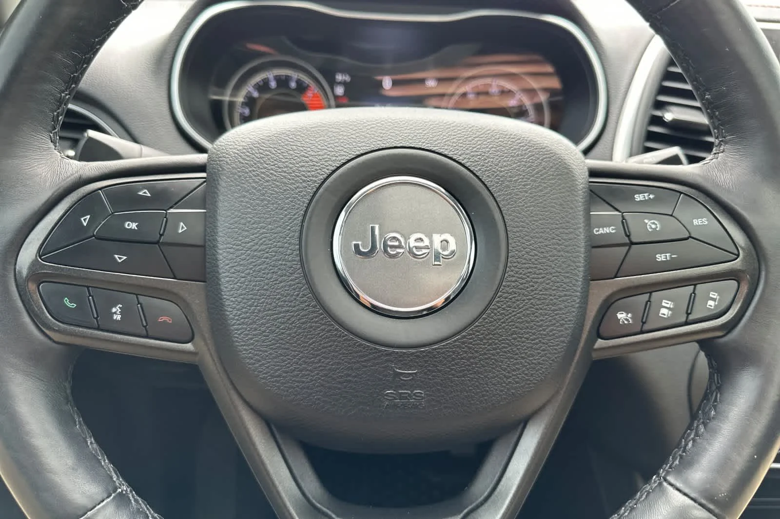 Certified Used 2019 Billet Silver Clearcoat Metallic Jeep Trailhawk Elite image 23