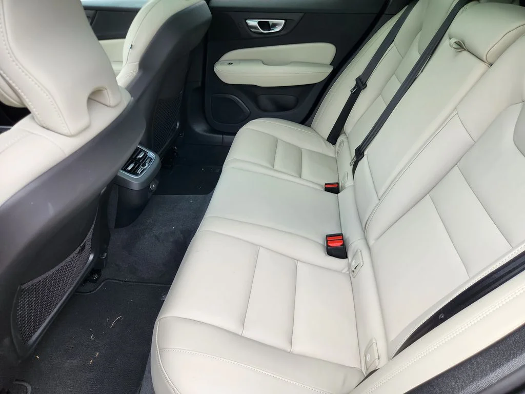 2026 Volvo V60 Cross Country Ultra - Photo 11