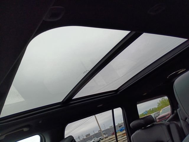 New 2026 High Gloss Black Exterior Paint Jeep Limited Altitude image 17
