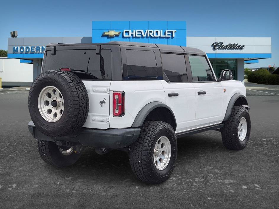 Used 2023 White Ford Badlands image 5