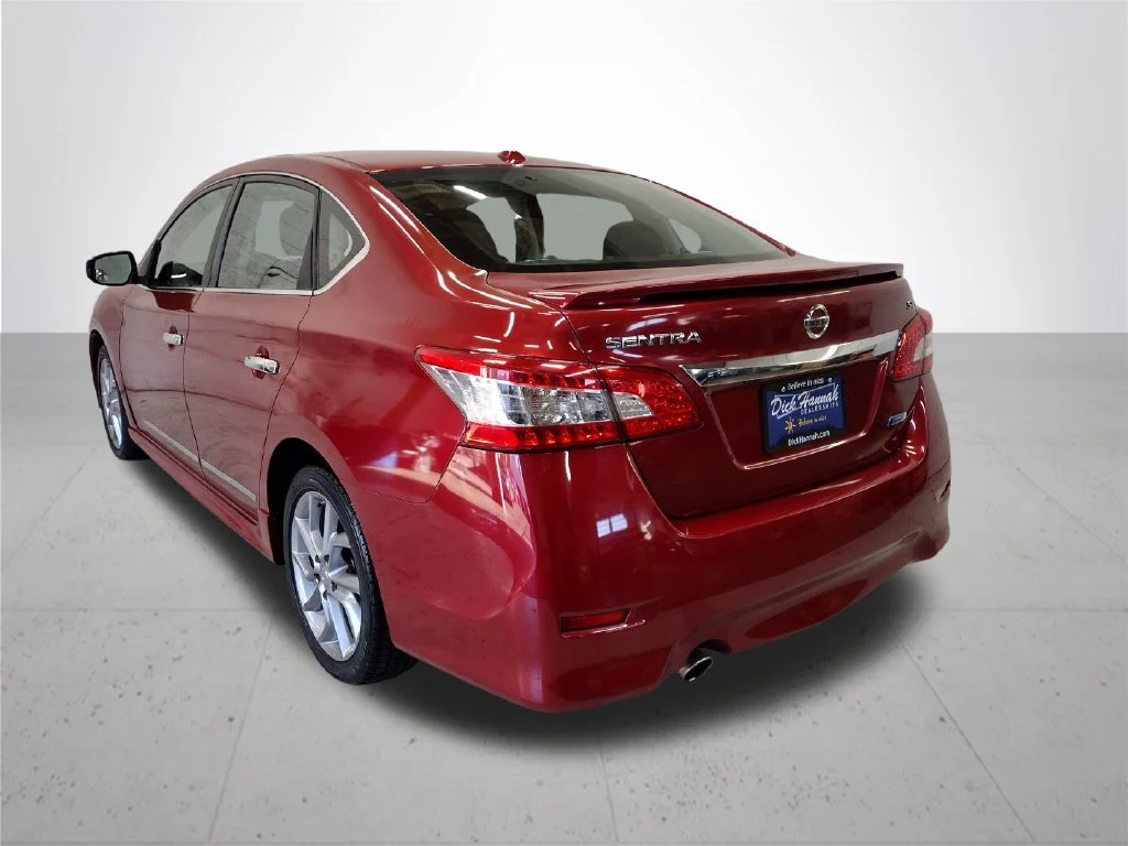 Used 2014 Red Nissan SR image 12