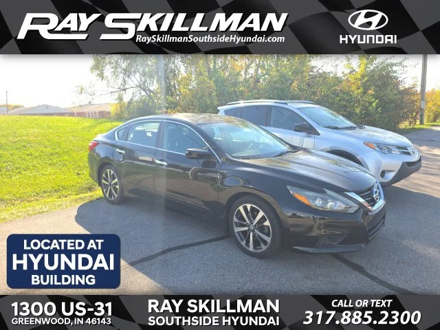 Used 2016 Black Nissan 2.5 SR image 1