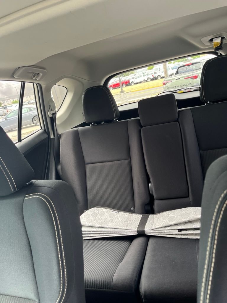 Used 2013 Classic Silver Metallic Toyota XLE image 14