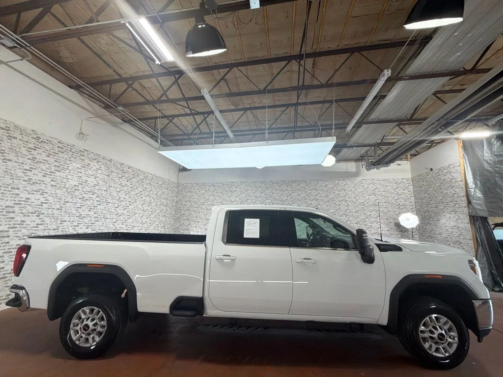 Used 2022 Summit White GMC SLE image 8