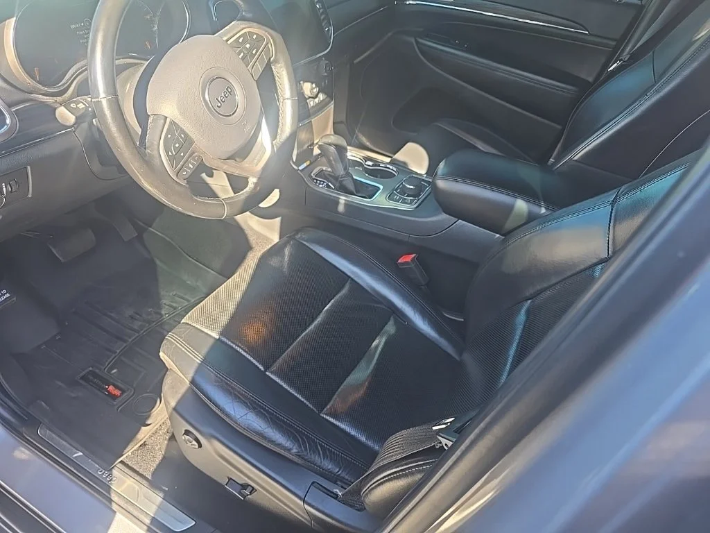 Used 2020 Silver Jeep Limited image 12