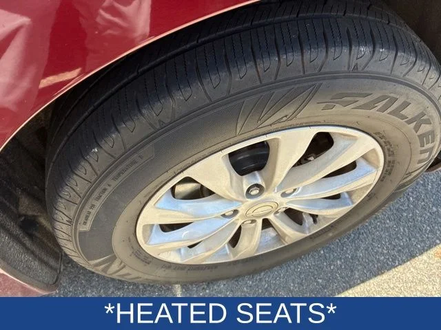 Used 2017 Red Chrysler Touring L image 8