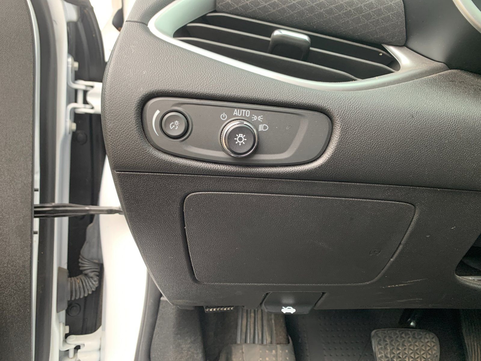 Used 2023 White Chevrolet LS image 30
