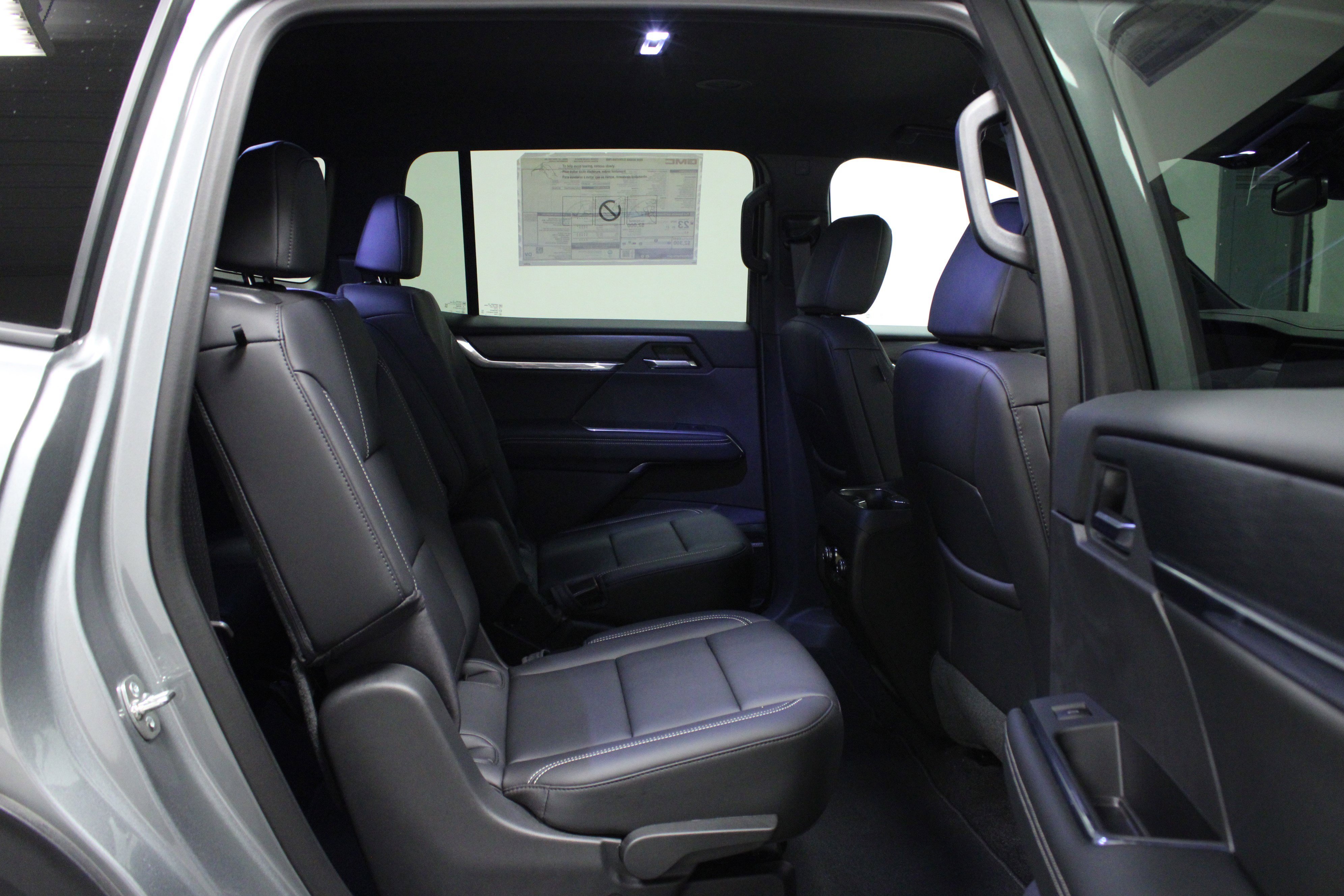 2025 GMC Acadia Elevation - Photo 16