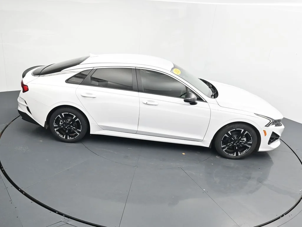 Used 2023 White Kia GT-Line image 31