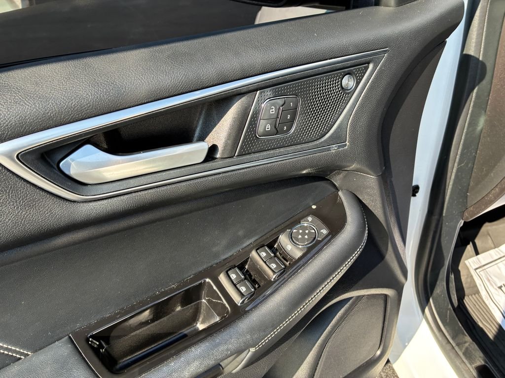 Used 2019 White Ford ST image 10
