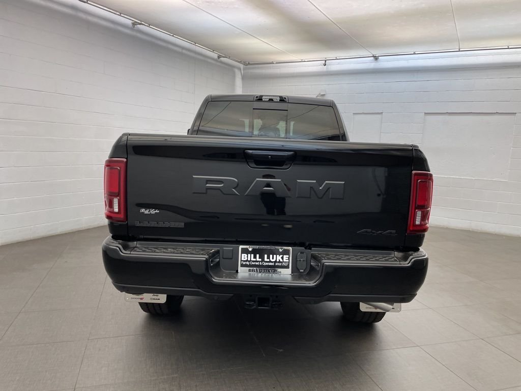 New 2026 Diamond Black Crystal Pearl-Coat Exterior Paint RAM Laramie image 4