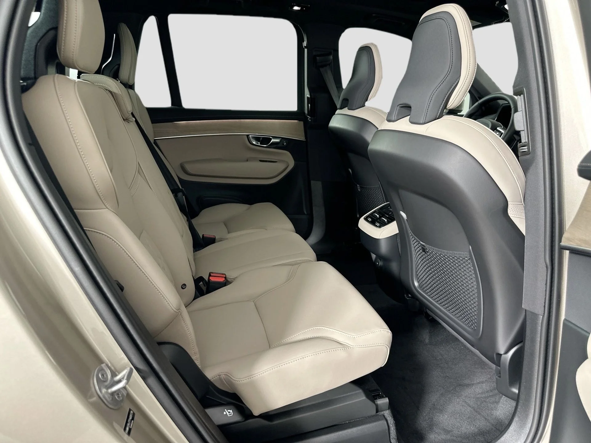 2026 Volvo XC90 Core - Photo 24