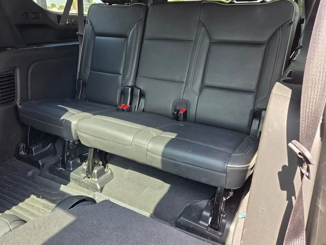Used 2023 Silver GMC SLT image 10