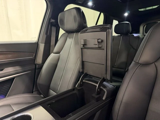 2027 Cadillac VISTIQ Sport - Photo 22
