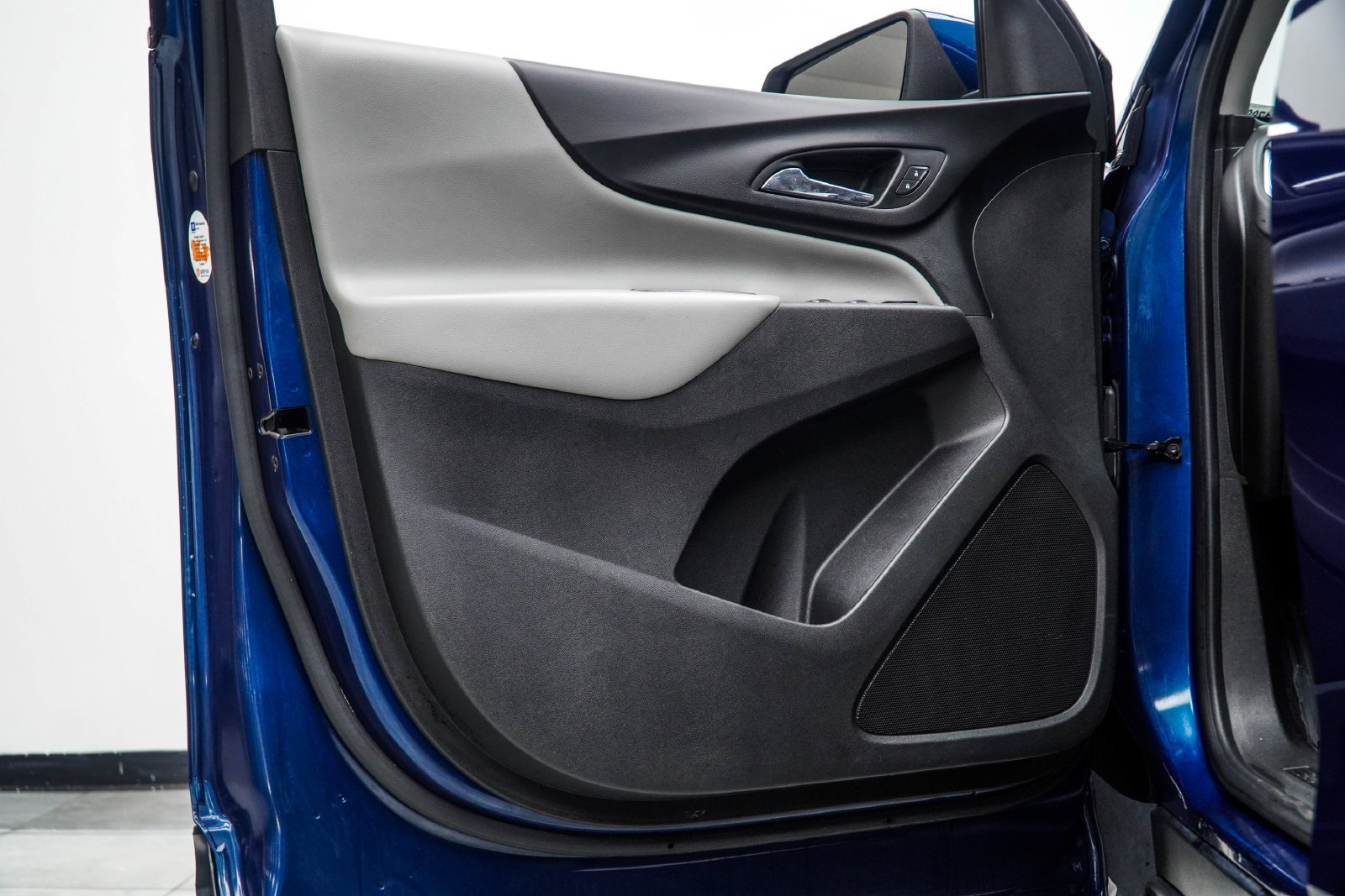 Used 2020 Blue Chevrolet LT image 31