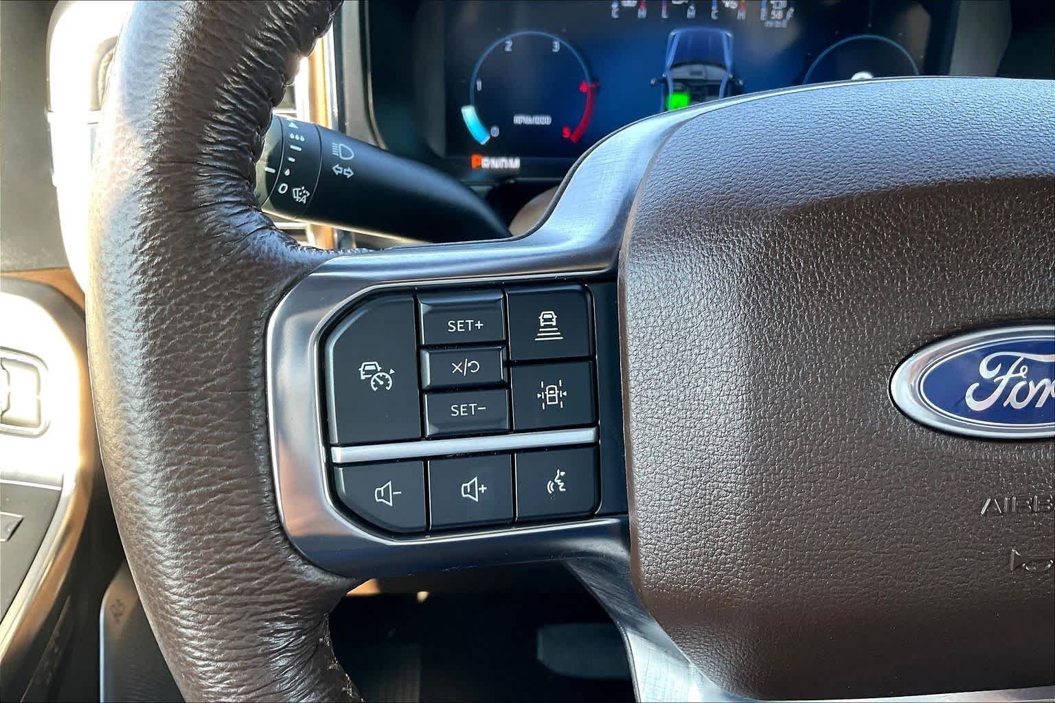 Used 2023 Star White Metallic Tri-Coat/Stone Gray Ford King Ranch image 22