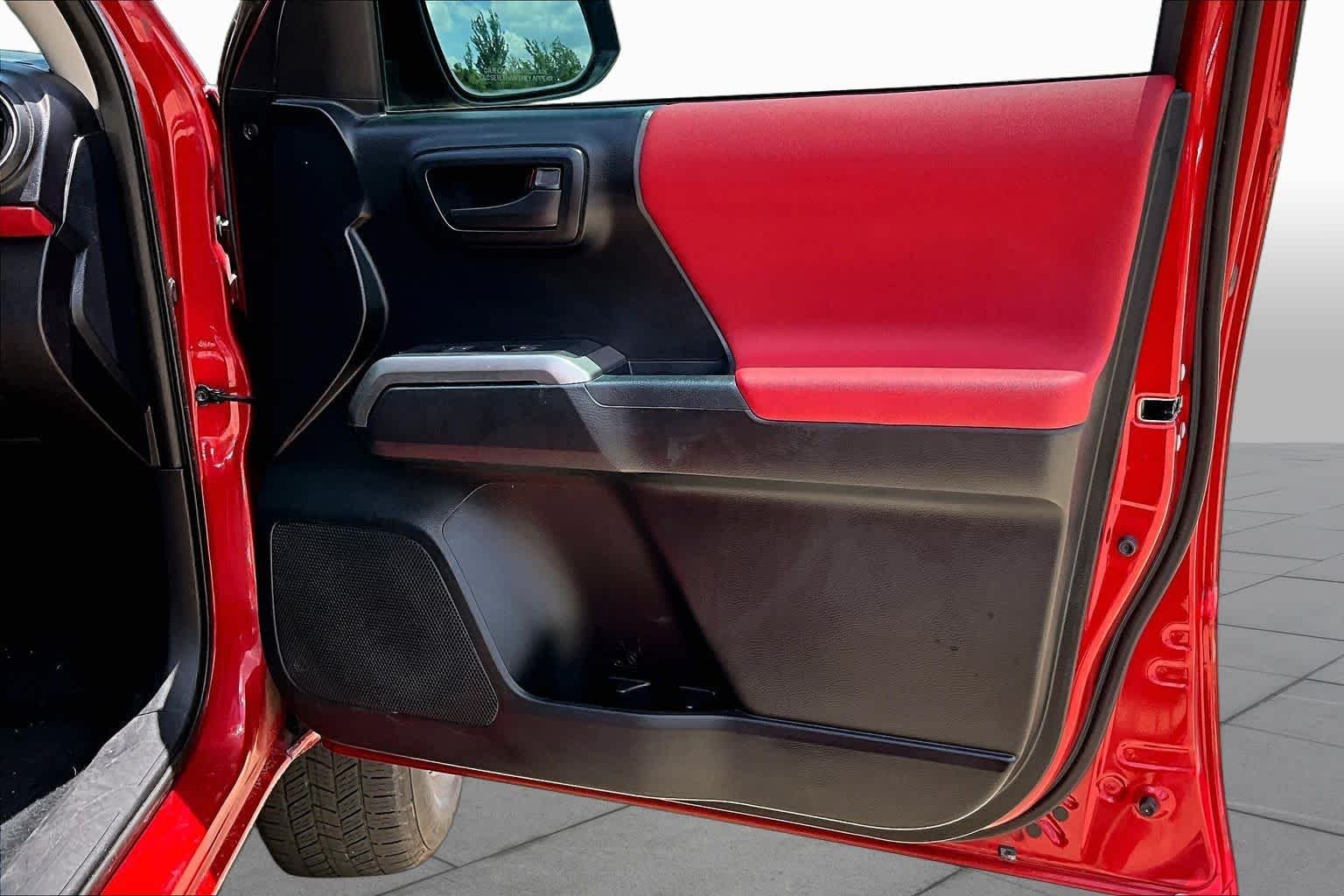 Used 2016 Barcelona Red Metallic Toyota SR5 image 23