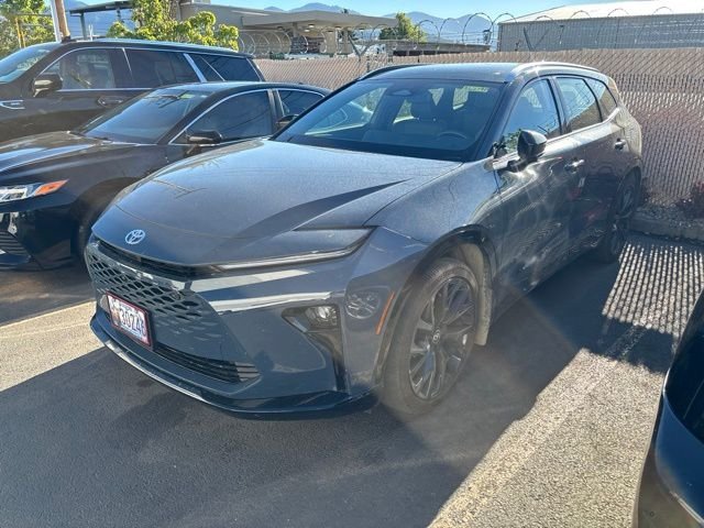 Used 2025 White Toyota Limited image 4