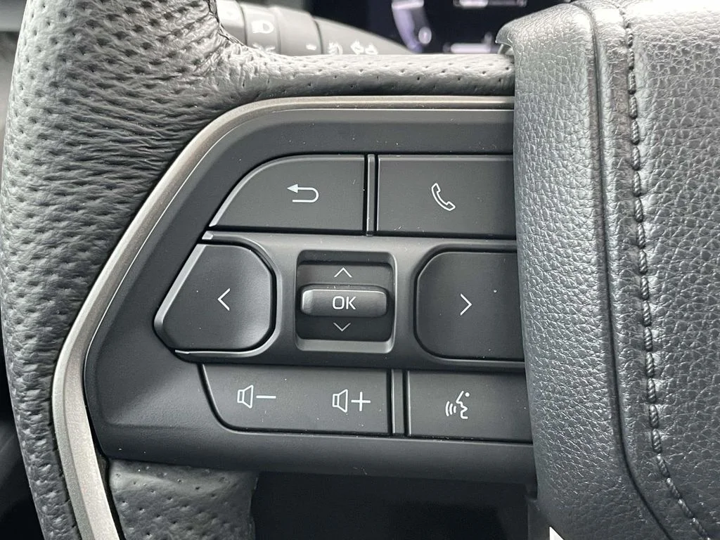2024 Toyota Tacoma Limited - Photo 11