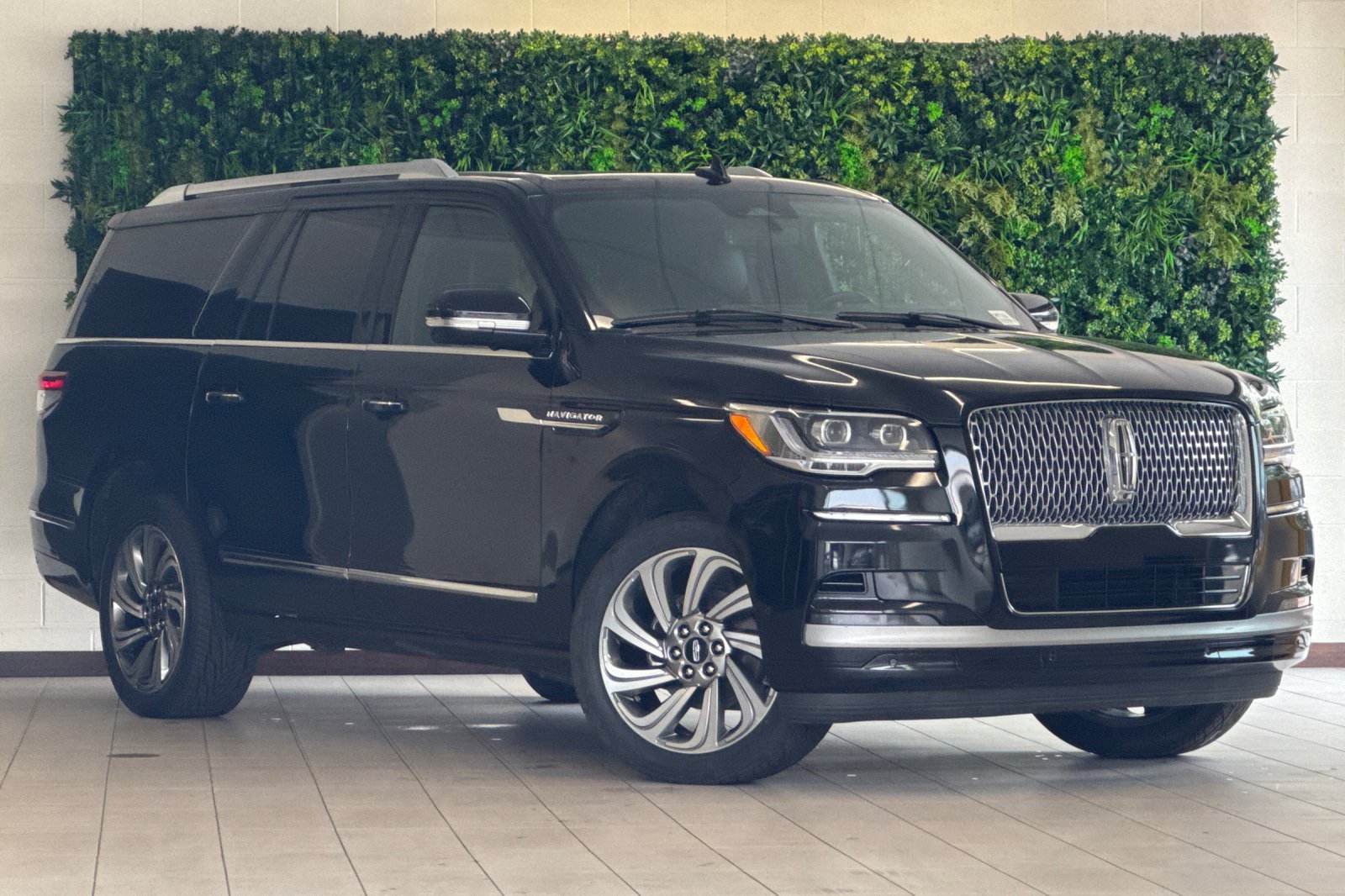 2023 Lincoln Navigator L