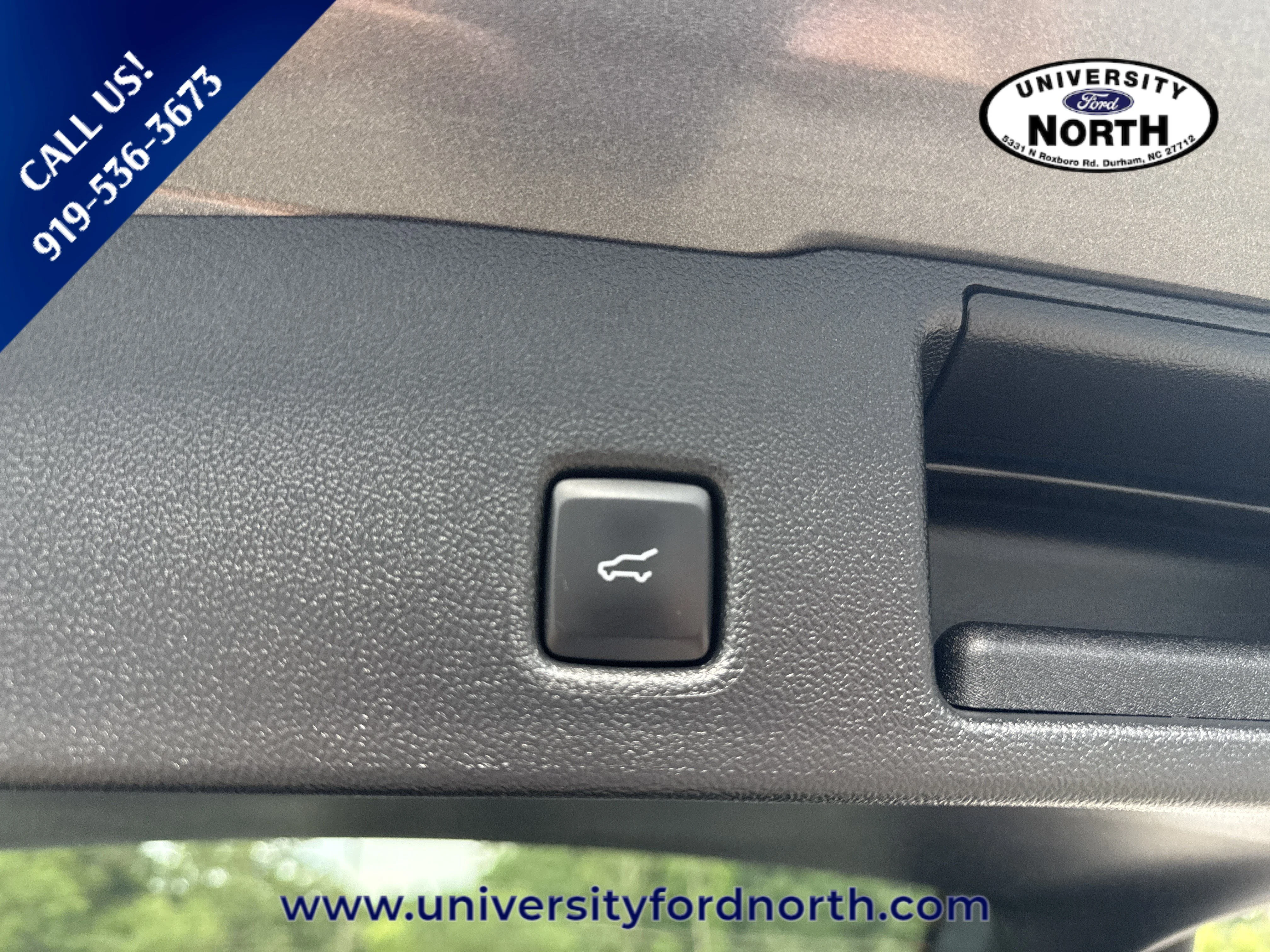 Used 2020 Magnetic Metallic Ford SEL image 43
