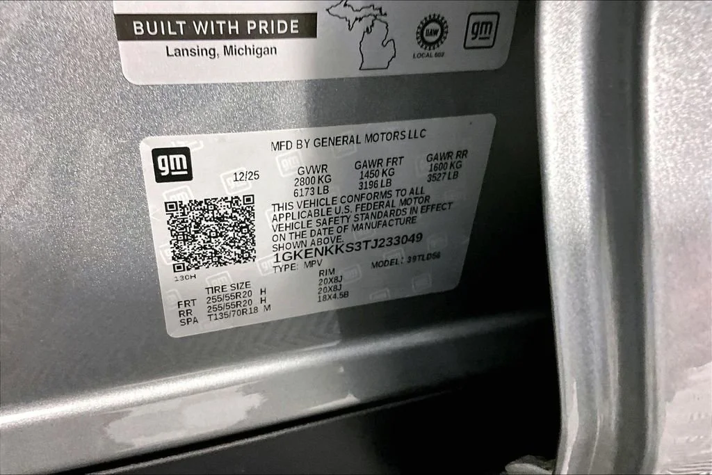 New 2026 Sterling Metallic GMC Elevation image 9