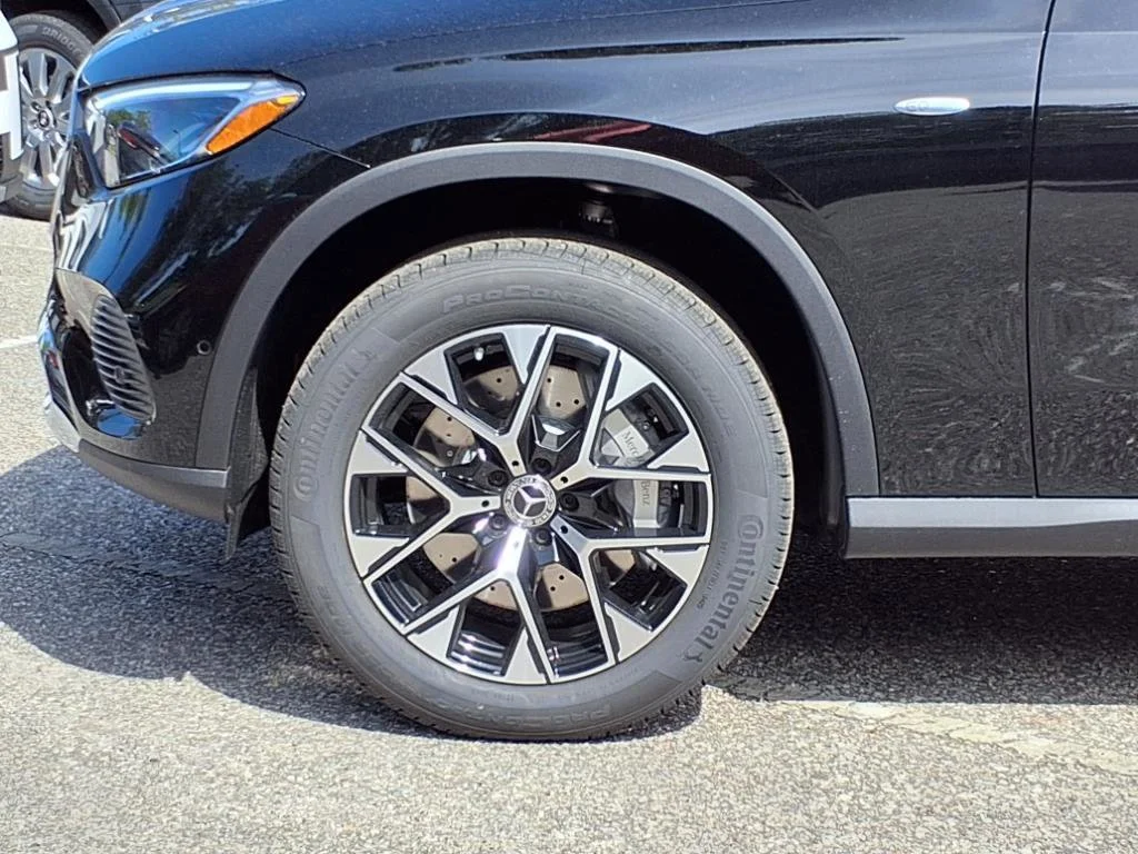 New 2025 Black Mercedes-Benz GLC 350 image 45