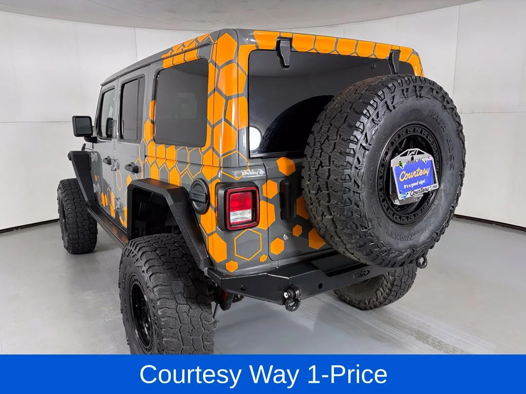 Used 2018 Gray Jeep Unlimited Rubicon image 9
