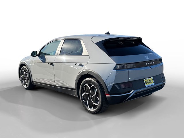 Used 2024 Cyber Gray Hyundai SEL image 3