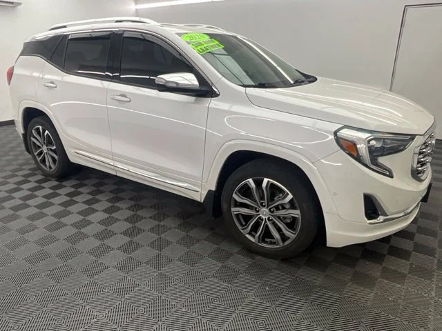 Used 2020 White GMC Denali image 3