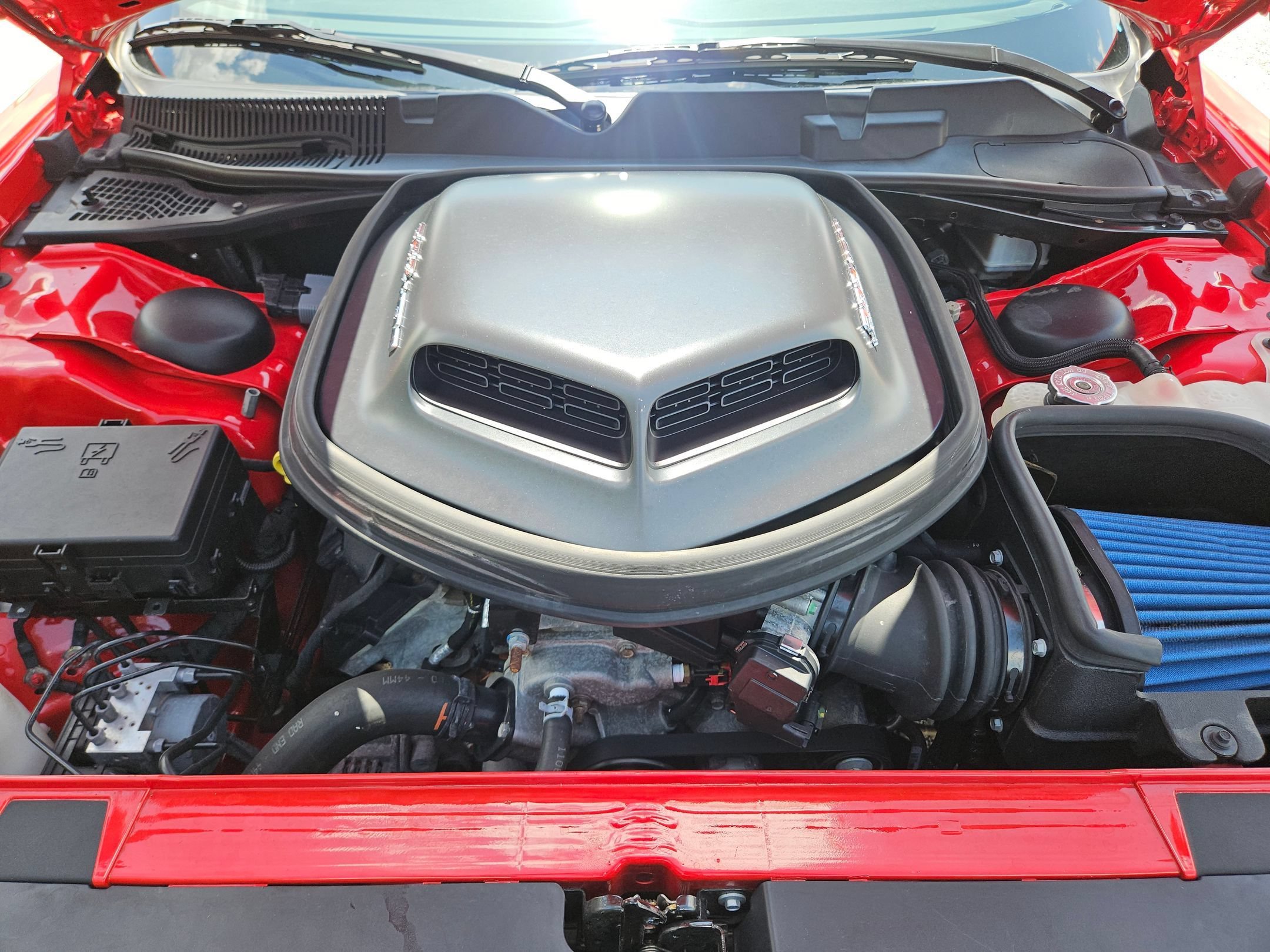 Used 2016 Torred Clearcoat Dodge 392 Hemi Scat Pack Shaker image 30