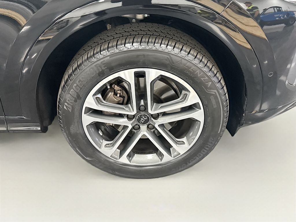 Used 2025 Black Metallic Audi 2.0T Premium Plus image 31