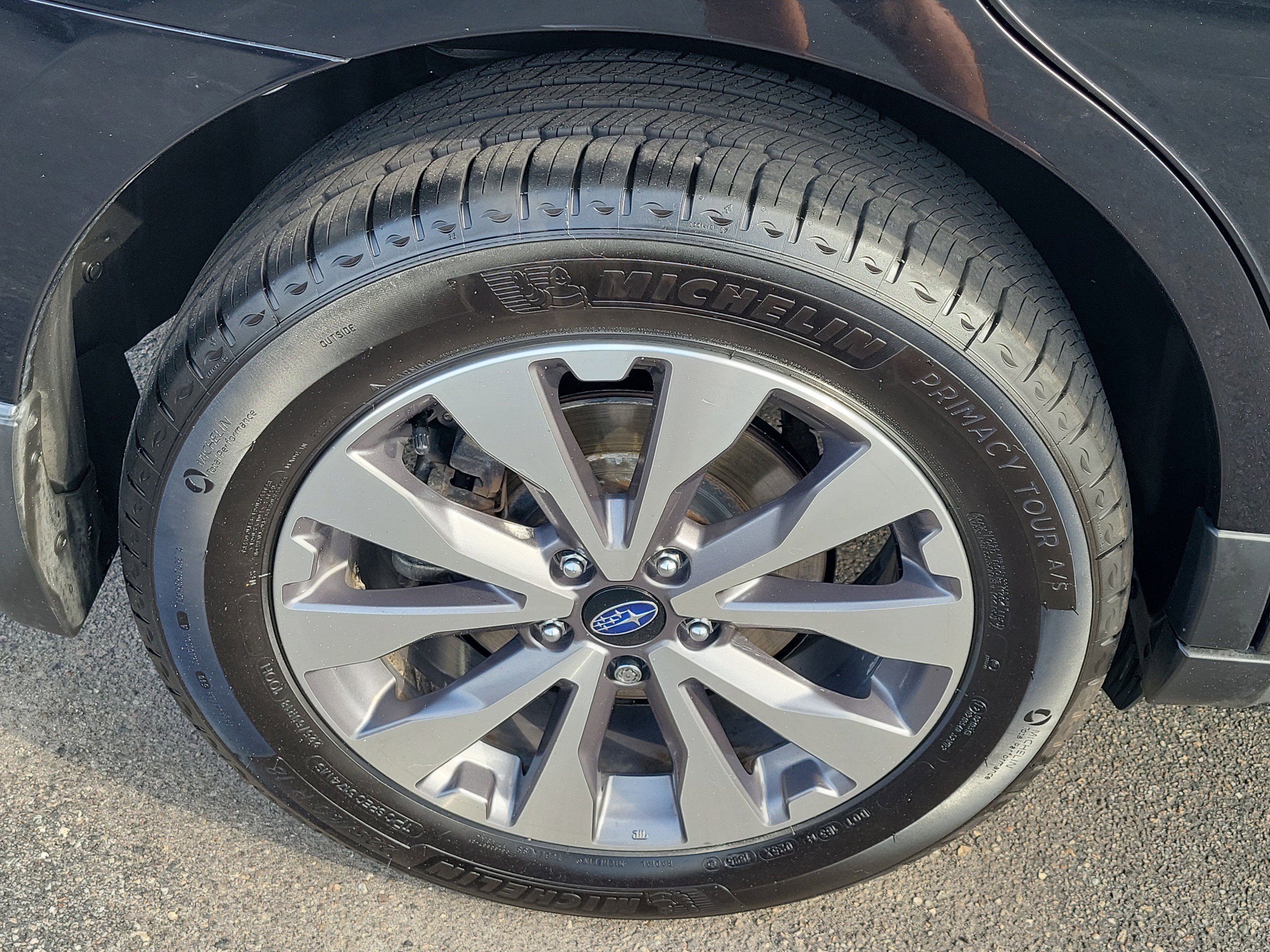 Used 2017 Crystal Black Silica Subaru Touring image 10