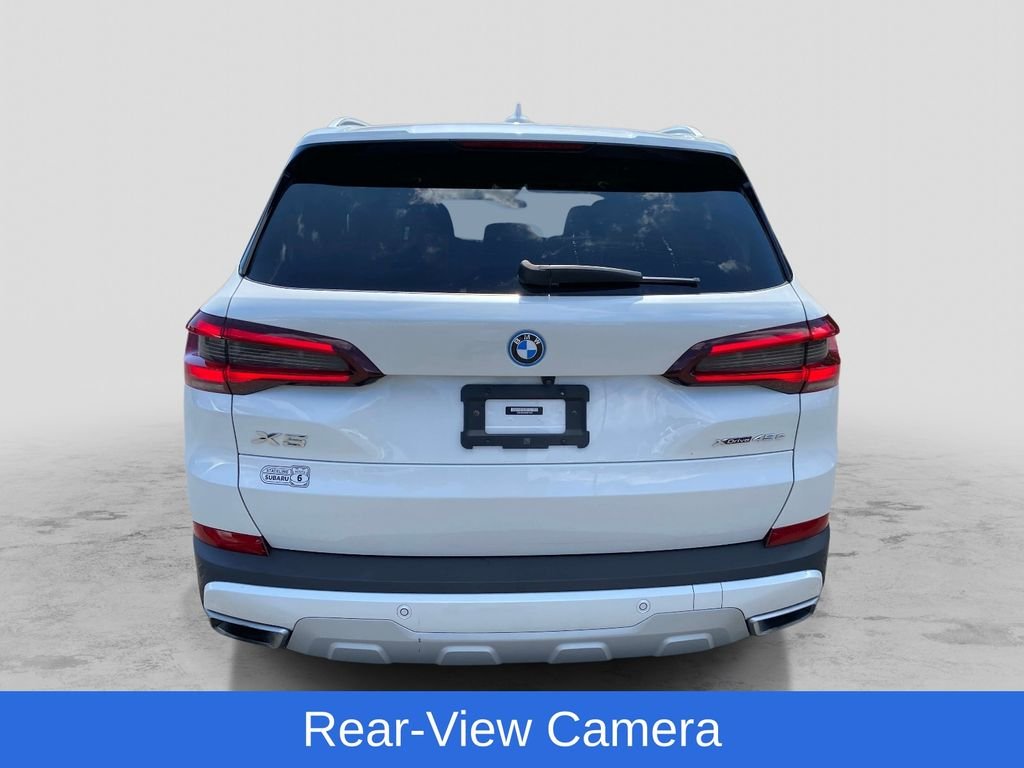 Used 2022 White BMW xDrive45e image 4