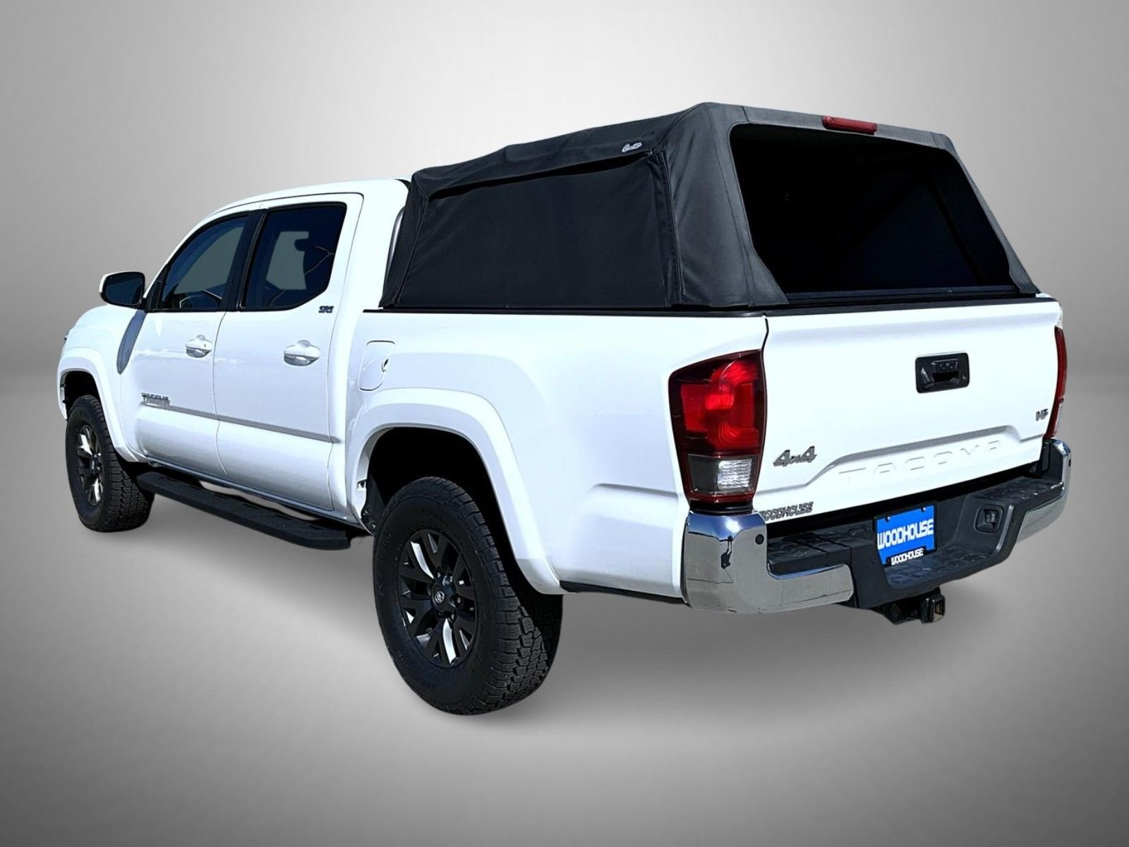 Used 2022 White Toyota SR5 image 7