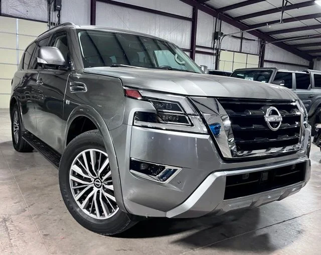 Used 2022 Gray Nissan SL image 1