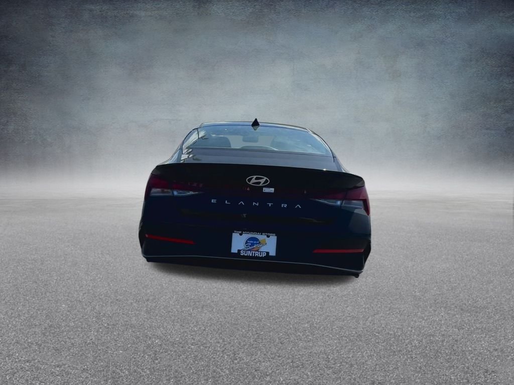 2025 Hyundai Elantra SEL - Photo 21