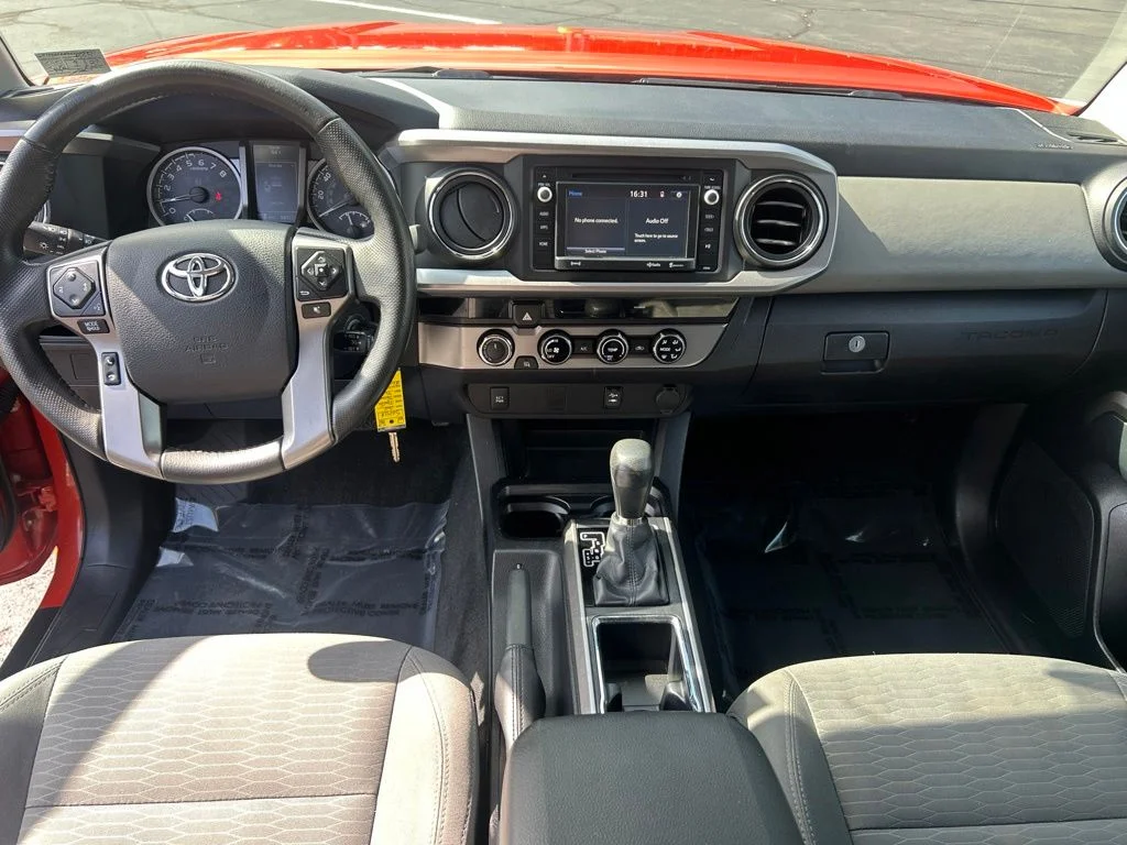 Used 2016 Red Toyota SR5 image 12