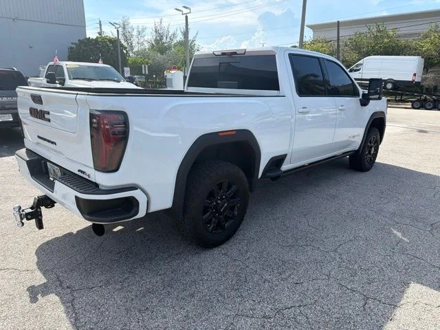 Used 2024 White GMC AT4 image 5