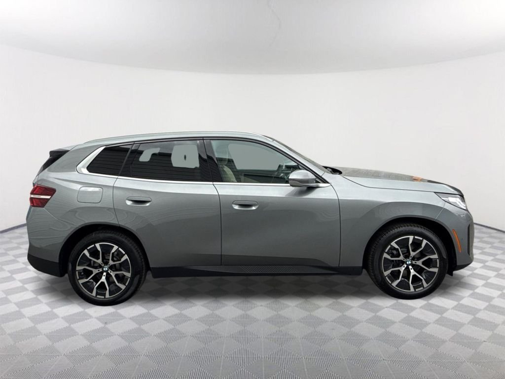 New 2026 Skyscraper Grey Metallic BMW 30 xDrive image 3