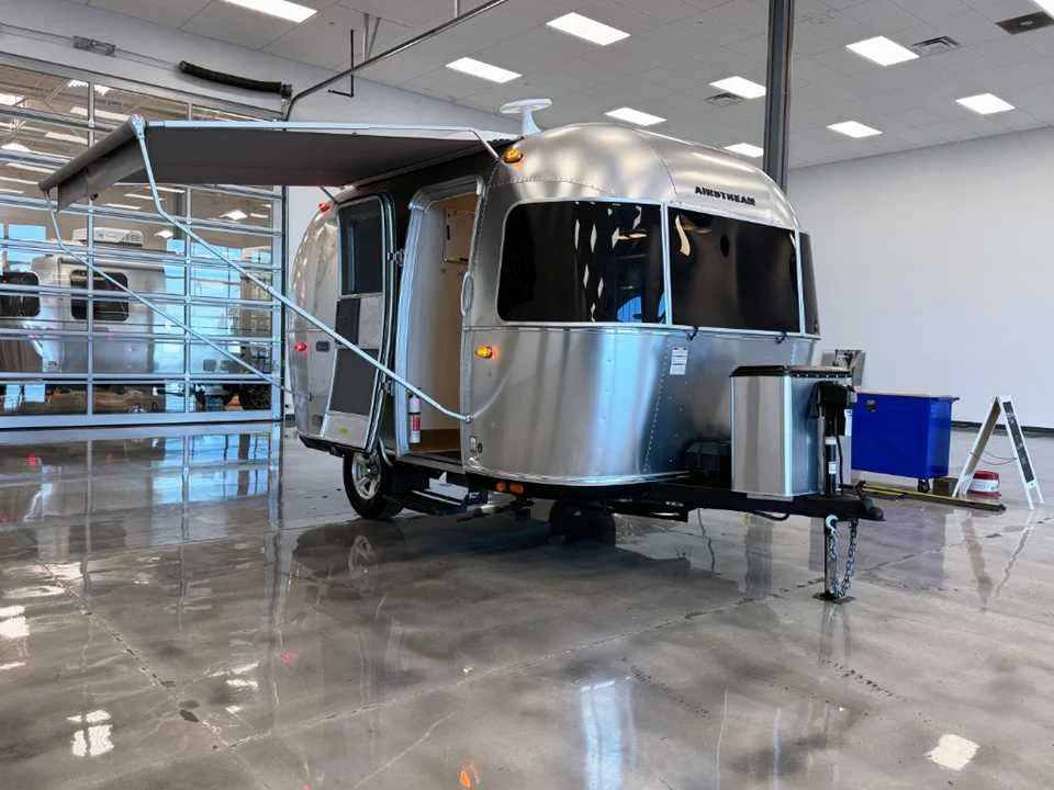 Used 2025  AIRSTREAM  image 9